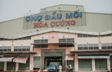 Hoa Cuong wholesale market